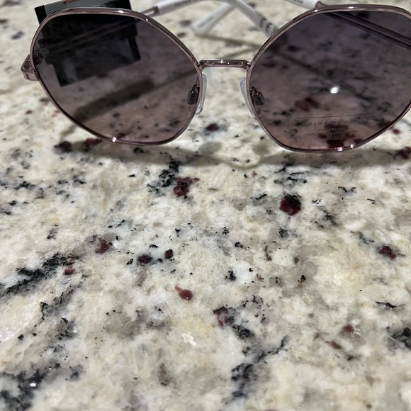 Women’s 59mm night city round polarized sunglasses - Picture 5 of 6